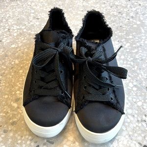 Steve Madden Black Satin Sneakers Sz 9.5